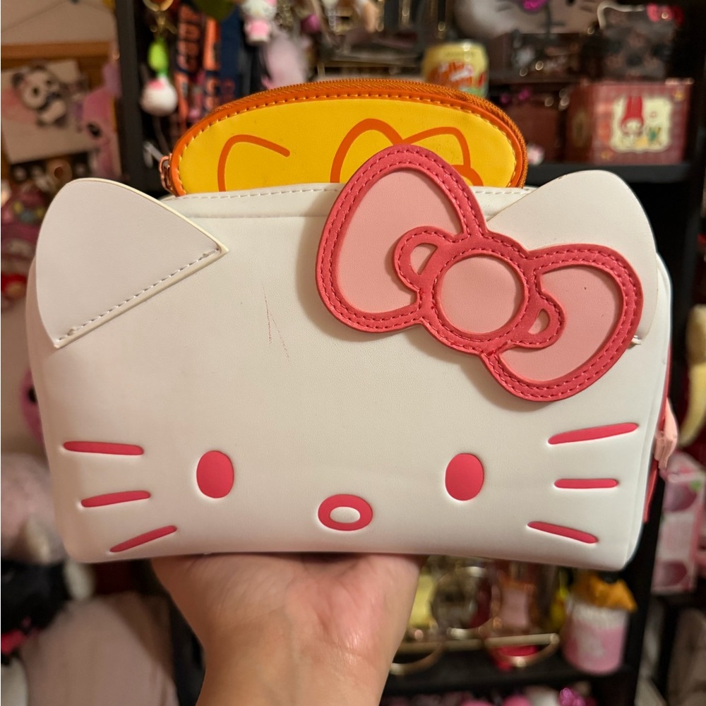 White hello kitty toaster bag